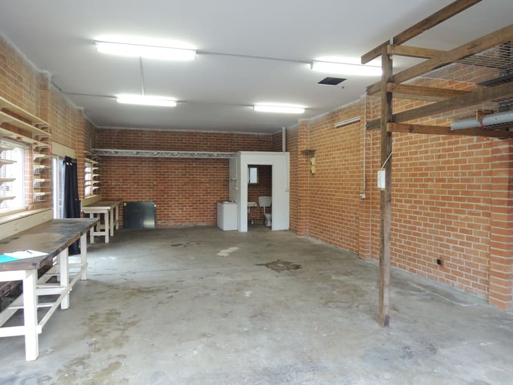 Click to view all images 1/3 Newcastle Drive Toormina NSW 2452 - Image 2