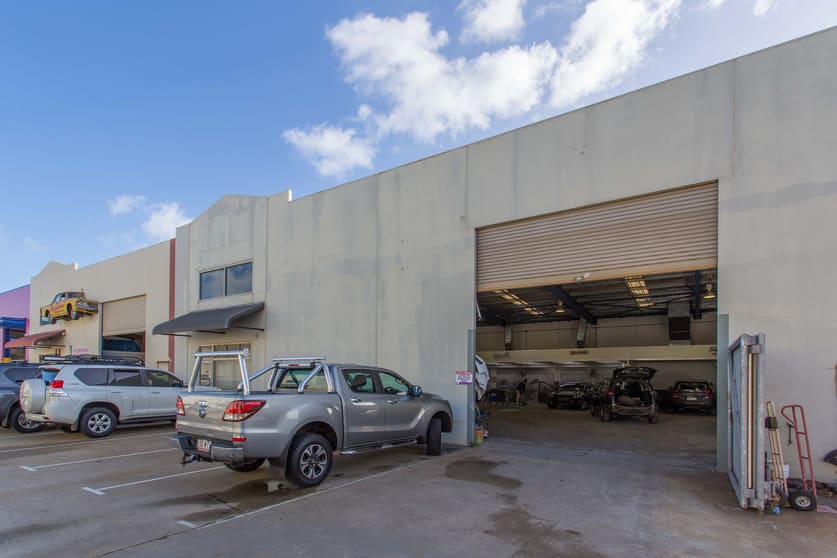 Click to view all images Unit 3/30 Salpietro Street Bibra Lake WA 6163 - Image 2