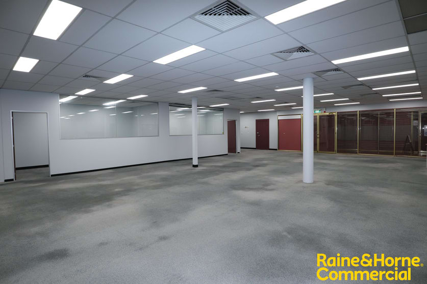 Click to view all images Suite 15/46-52 Baylis Street Wagga Wagga NSW 2650 - Image 2