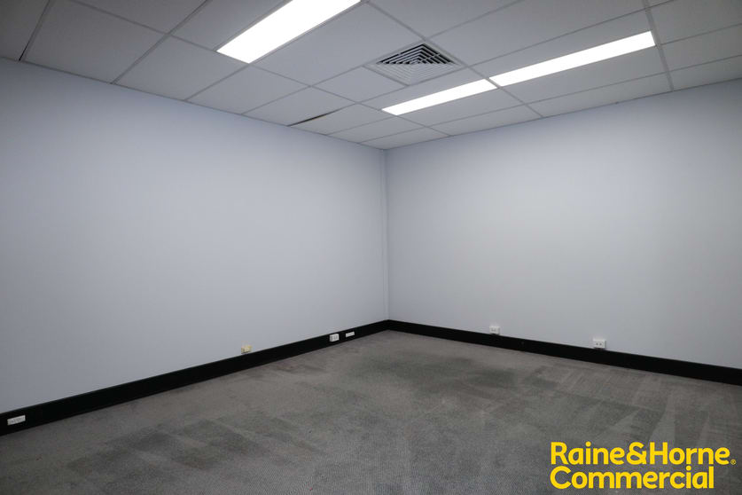 Click to view all images Suite 15/46-52 Baylis Street Wagga Wagga NSW 2650 - Image 3
