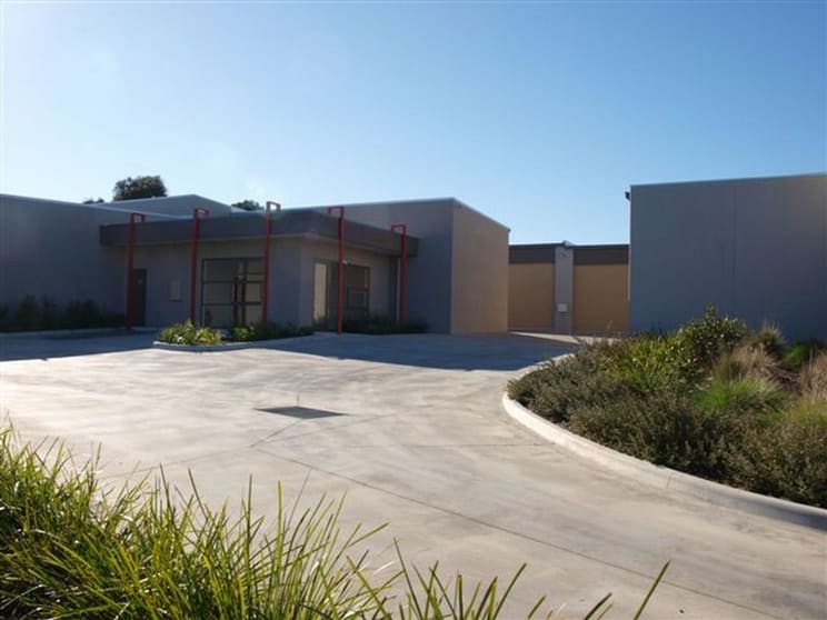 Click to view all images 12/6 Satu Way Mornington VIC 3931 - Image 1