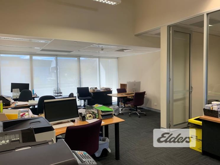 Click to view all images 22 Baildon Street Kangaroo Point QLD 4169 - Image 2
