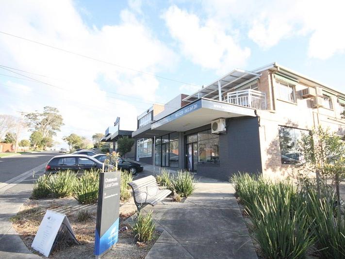 Click to view all images 63 Chatsworth Quadrant Templestowe Lower VIC 3107 - Image 3