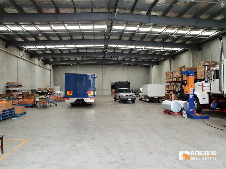 29 Humeside Drive Campbellfield VIC 3061 - Image 2