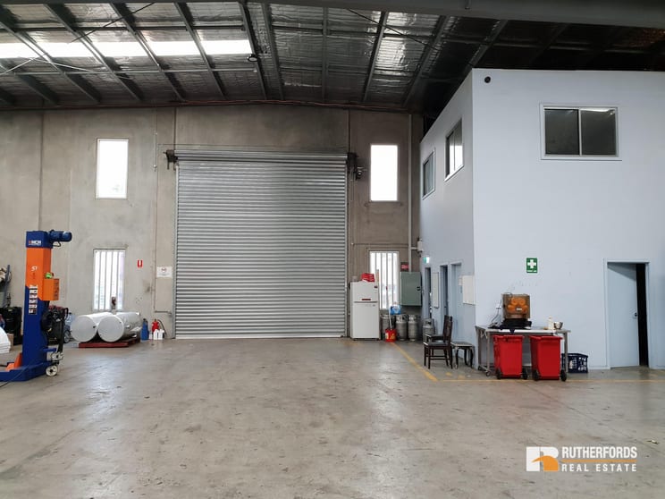 29 Humeside Drive Campbellfield VIC 3061 - Image 3