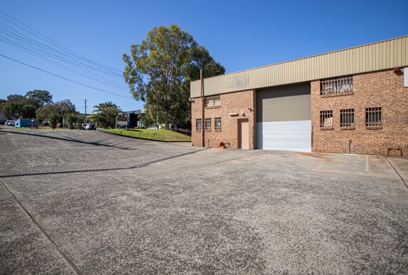 Click to view all images UNDER OFFER - 3/4 Artisan Road Seven Hills NSW 2147 - Image 1