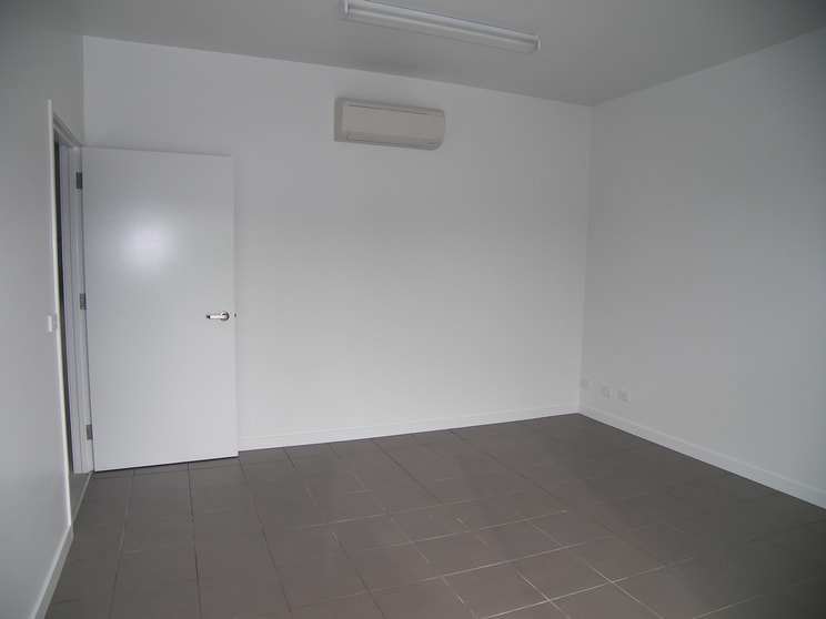 13D Roanoak Court East Bendigo VIC 3550 - Image 3