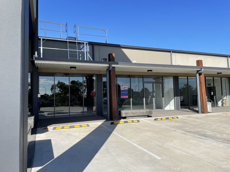 Click to view all images O/4-8 Burke Crescent North Lakes QLD 4509 - Image 1