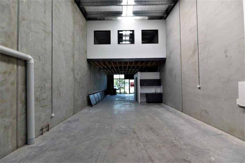 Click to view all images 85 Simcock Avenue Spotswood VIC 3015 - Image 3