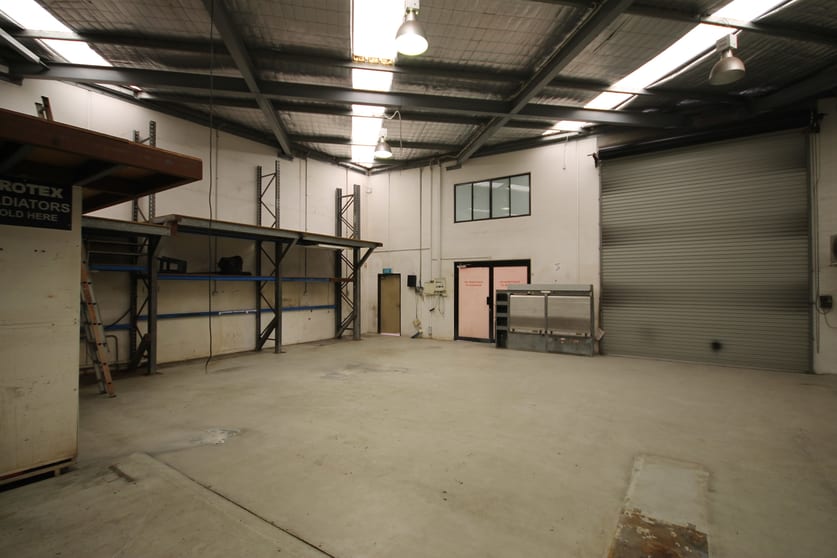 Click to view all images 2/35 Wellington Street Cleveland QLD 4163 - Image 3