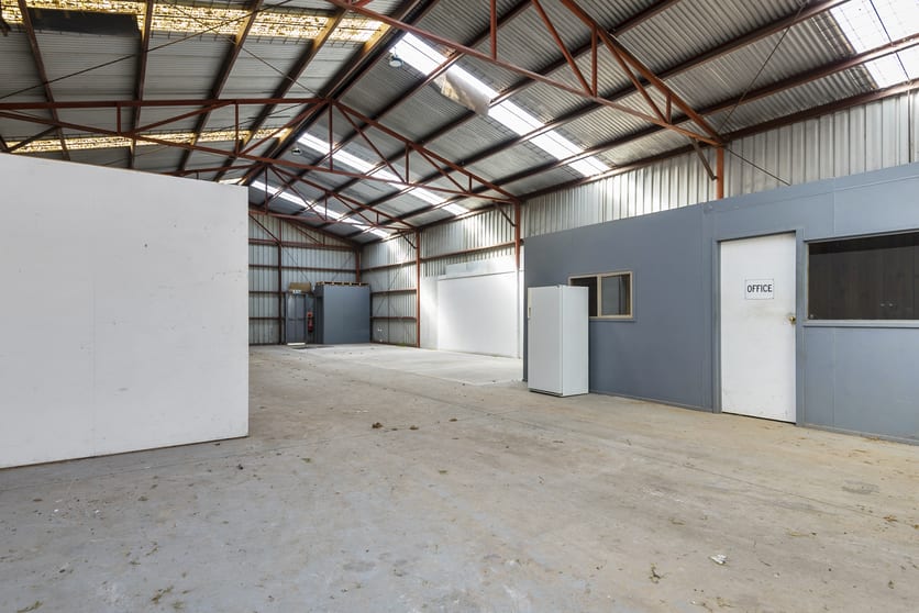 Click to view all images 2 & 4 Smith Street Maddingley VIC 3340 - Image 2