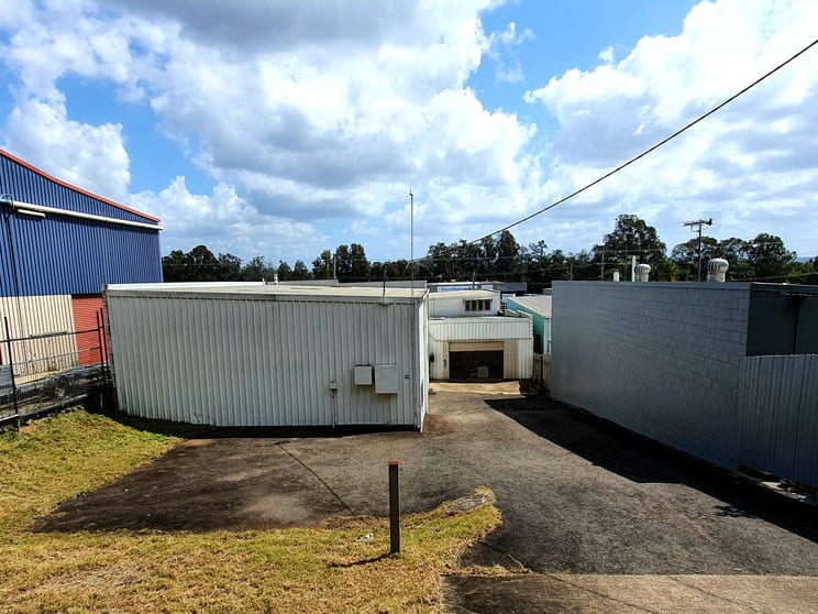 Click to view all images 35 Advance Road Kuluin QLD 4558 - Image 2