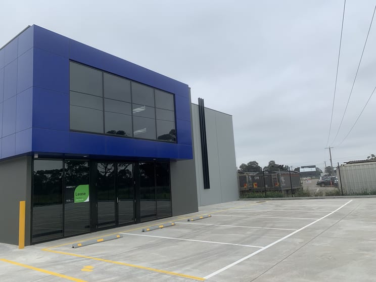 Click to view all images 18/13-19 Tariff Court Werribee VIC 3030 - Image 3