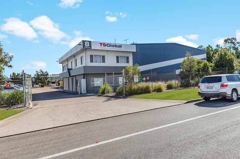 Click to view all images 8 Laurio Place Mayfield West NSW 2304 - Image 1