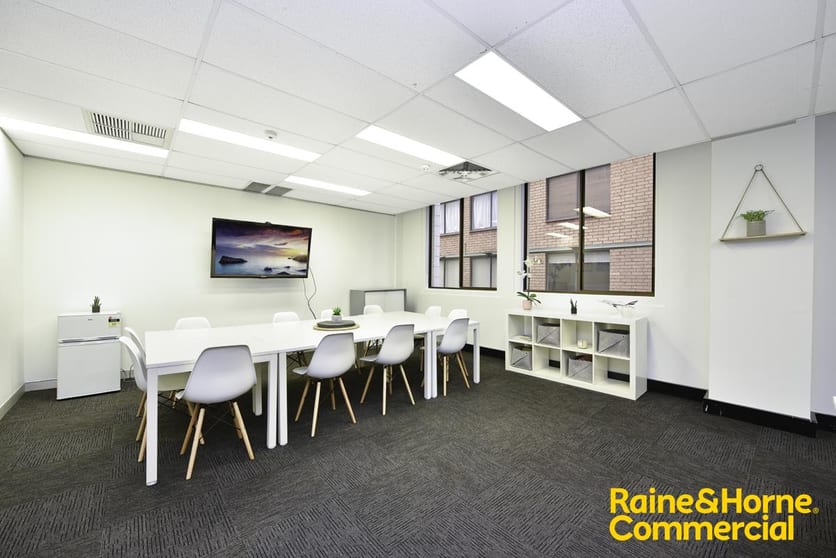 Click to view all images Suite 304/13-15 Wentworth Ave Darlinghurst NSW 2010 - Image 2
