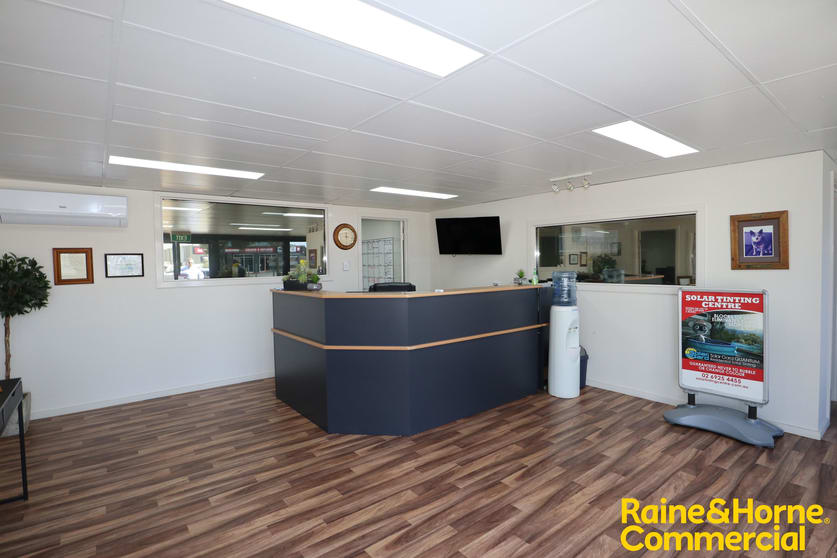 Click to view all images 1/46 Pearson Street Wagga Wagga NSW 2650 - Image 2