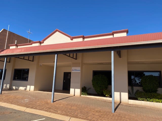 Click to view all images Suite 5/37 Brookman Street Kalgoorlie WA 6430 - Image 1