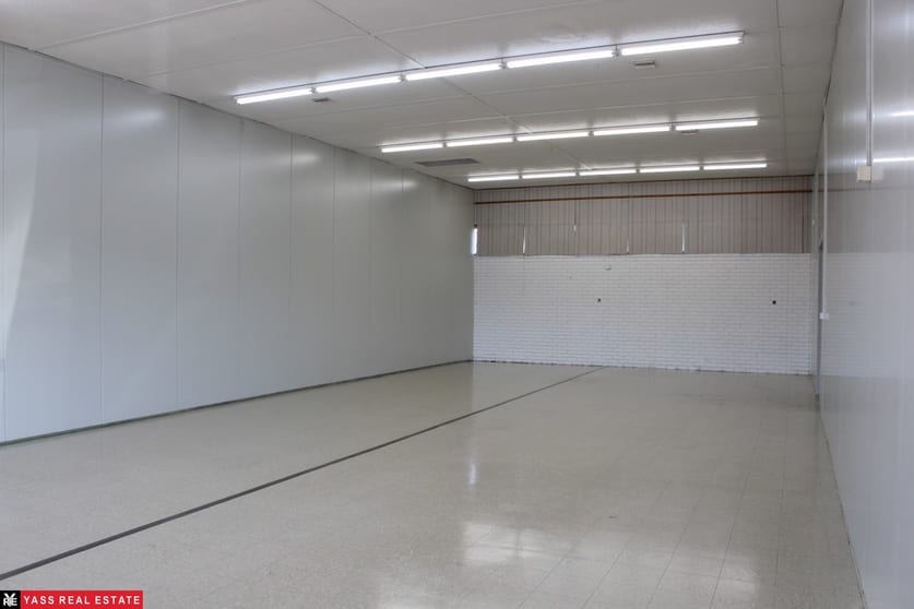Click to view all images Shop 2/63 Laidlaw Street Yass NSW 2582 - Image 1