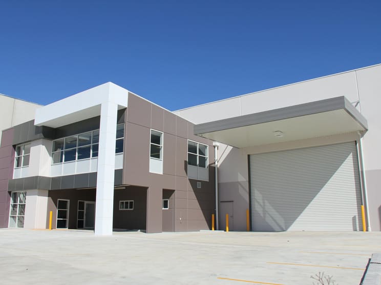 Click to view all images 25 Mount Erin Road Campbelltown NSW 2560 - Image 3