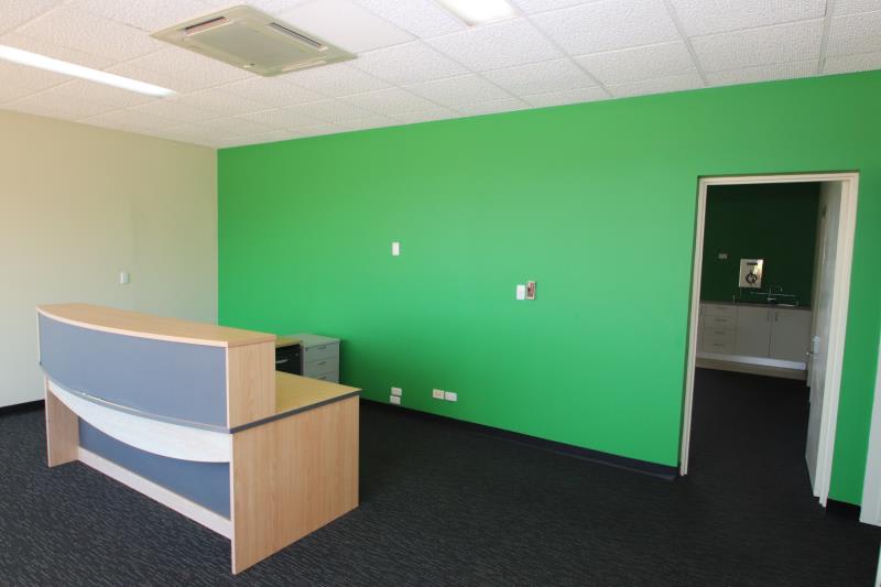 Click to view all images Unit 17/41 Sadgroves Cres Winnellie NT 0820 - Image 2