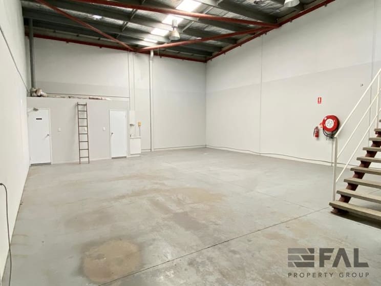 Click to view all images Unit 3/871 Boundary Road Coopers Plains QLD 4108 - Image 2