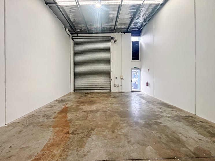 Click to view all images 218 Whitehall Street Yarraville VIC 3013 - Image 3
