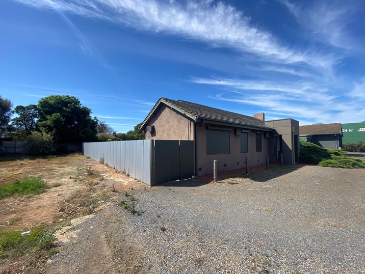 Click to view all images 13 Philip Highway Elizabeth SA 5112 - Image 1