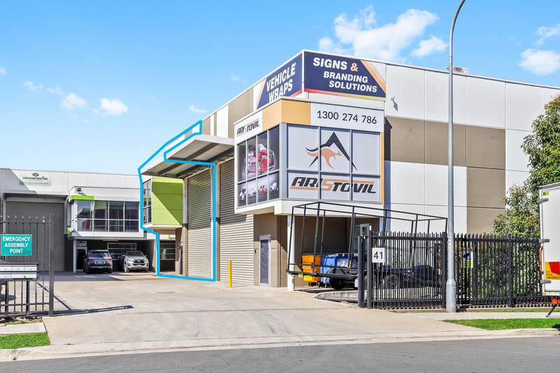 Click to view all images 2/41 Rodeo Road Gregory Hills NSW 2557 - Image 3