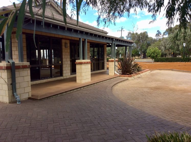 Click to view all images 75 Cook Street Busselton WA 6280 - Image 1
