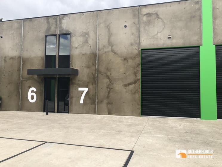 Click to view all images 7/6 Richards Court Keilor Park VIC 3042 - Image 1