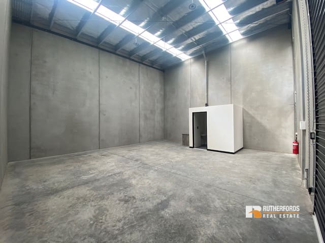 Click to view all images 7/6 Richards Court Keilor Park VIC 3042 - Image 3