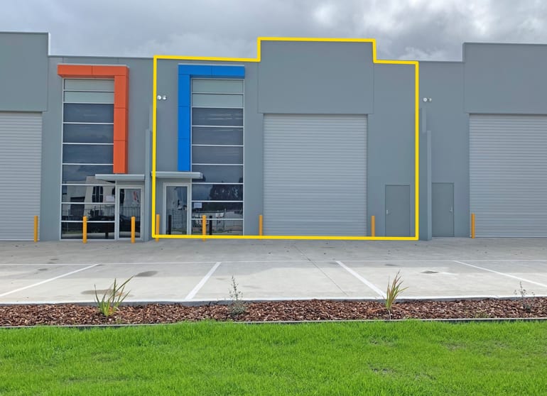 Click to view all images 2/14 Icon Drive Delacombe VIC 3356 - Image 1