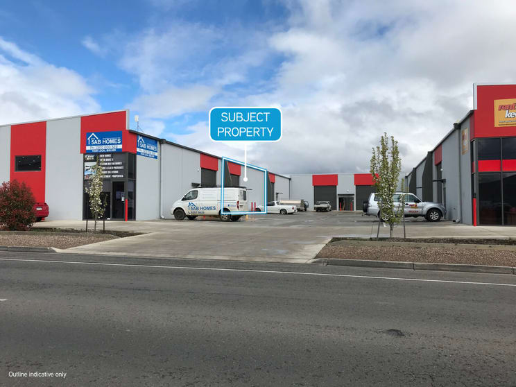 Click to view all images Unit 7, 18 Coronet Street Wendouree VIC 3355 - Image 1