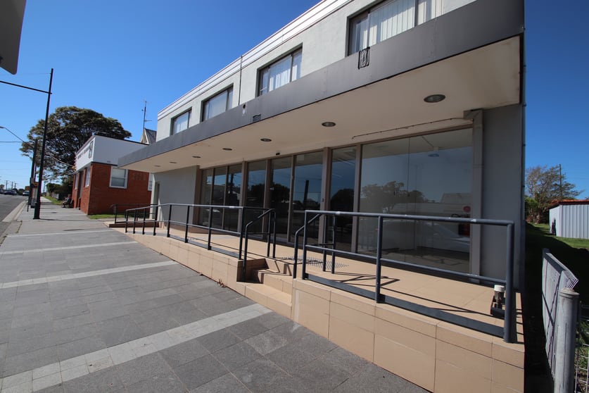 Click to view all images 131 Tongarra Road Albion Park NSW 2527 - Image 3