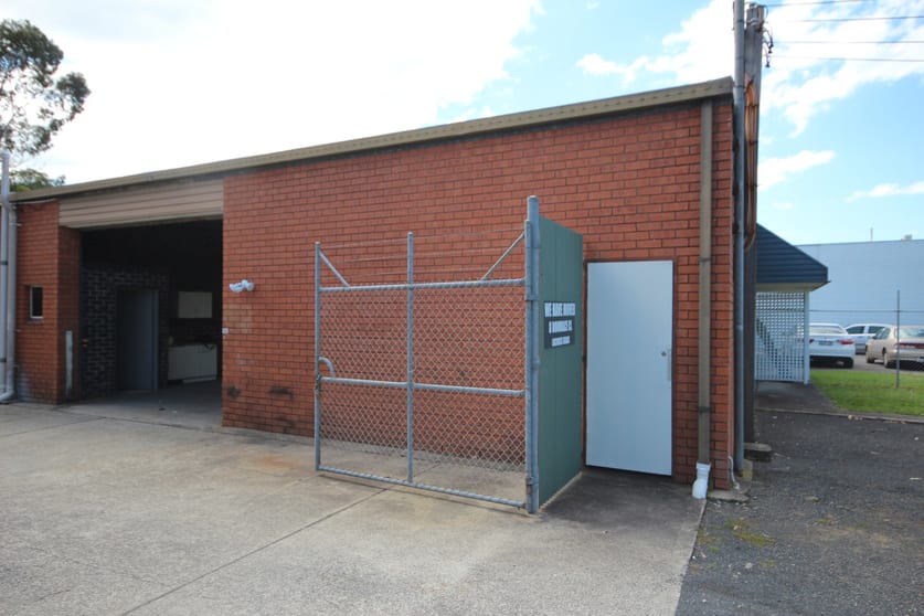 Click to view all images 1/5 Bon Mace Close Berkeley Vale NSW 2261 - Image 2
