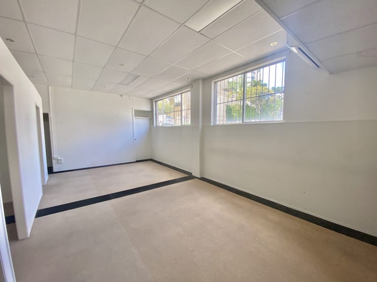 Click to view all images Shop 3/113 Scarborough Street Southport QLD 4215 - Image 2
