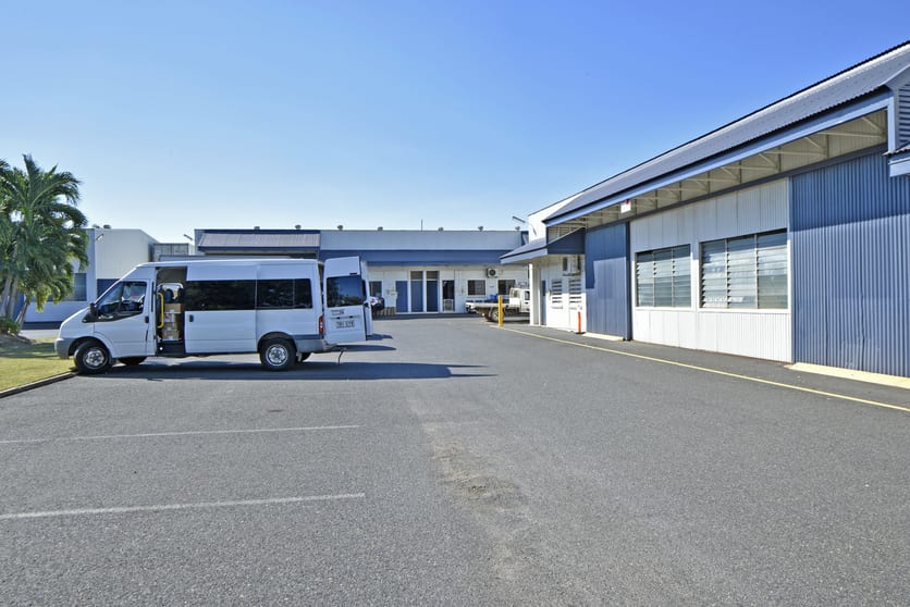 Click to view all images 4/111 Coonawarra Road Winnellie NT 0820 - Image 2