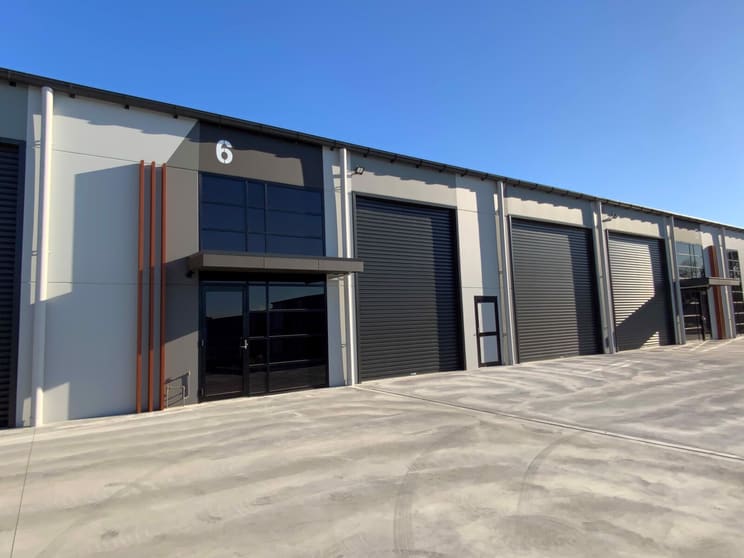 Click to view all images Unit 6, 103 Stenhouse Drive Cameron Park NSW 2285 - Image 1