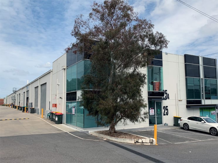 Click to view all images 25 Stubbs Street Kensington VIC 3031 - Image 2