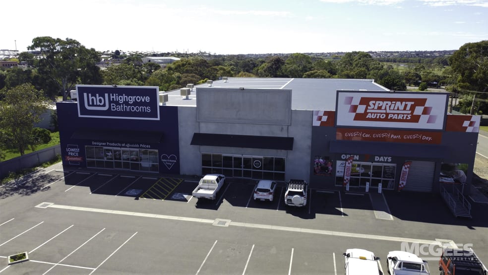 Click to view all images 9 Seaford Road Seaford Meadows SA 5169 - Image 2