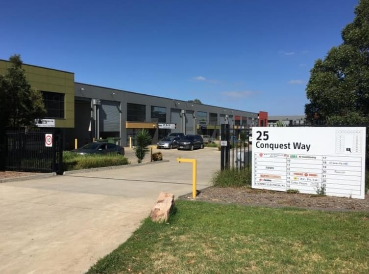 Click to view all images 5/25 Conquest Way Hallam VIC 3803 - Image 2