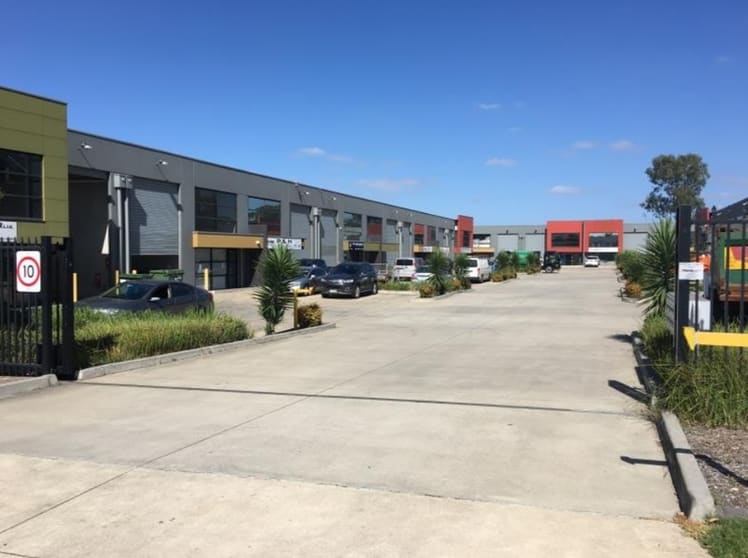 Click to view all images 5/25 Conquest Way Hallam VIC 3803 - Image 3