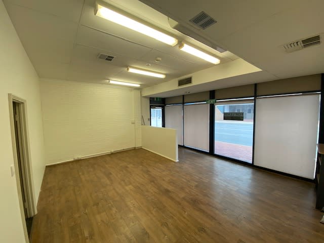 Click to view all images 2A/11-13 Pinjarra Road Mandurah WA 6210 - Image 2