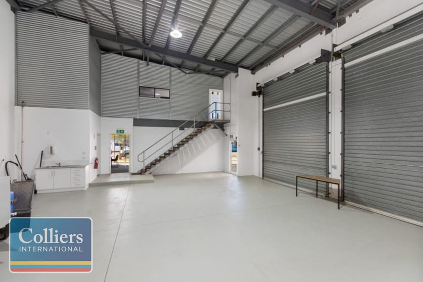 Click to view all images Unit 1/27 Cottell Street Hyde Park QLD 4812 - Image 3