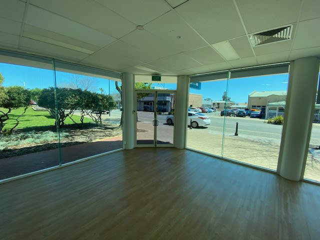 Click to view all images 3/12 Sutton Street Mandurah WA 6210 - Image 2