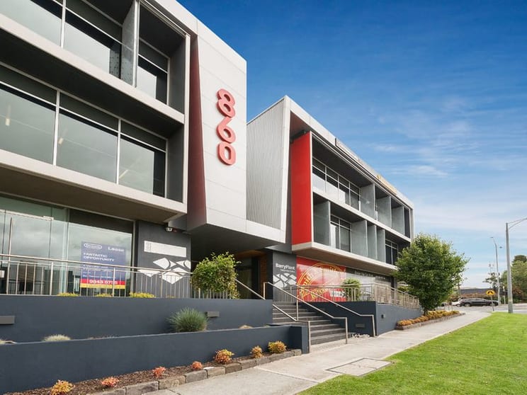 Click to view all images 4/860 Doncaster Road Doncaster East VIC 3109 - Image 1