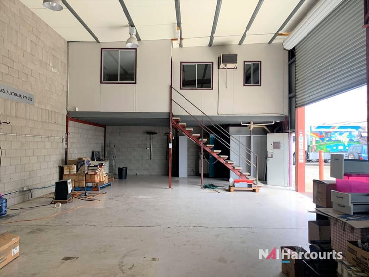 Click to view all images 1/6 Moonbi Street Brendale QLD 4500 - Image 2