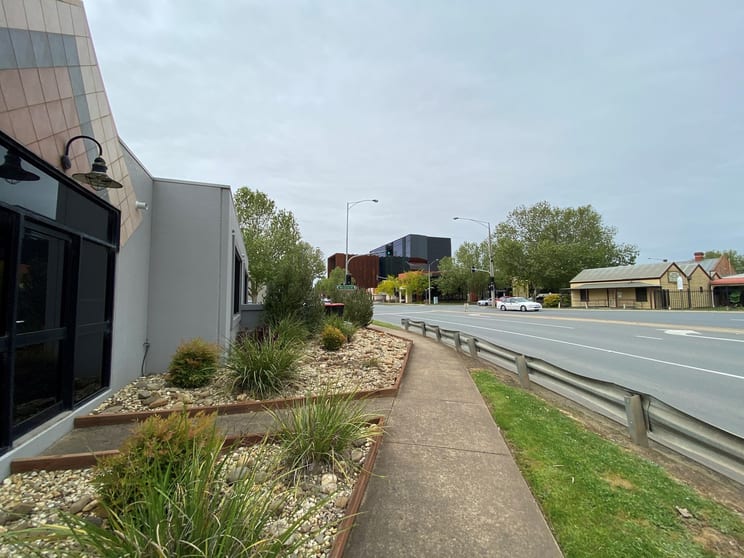 Click to view all images 3/148 Welsford.... Street Shepparton VIC 3630 - Image 2