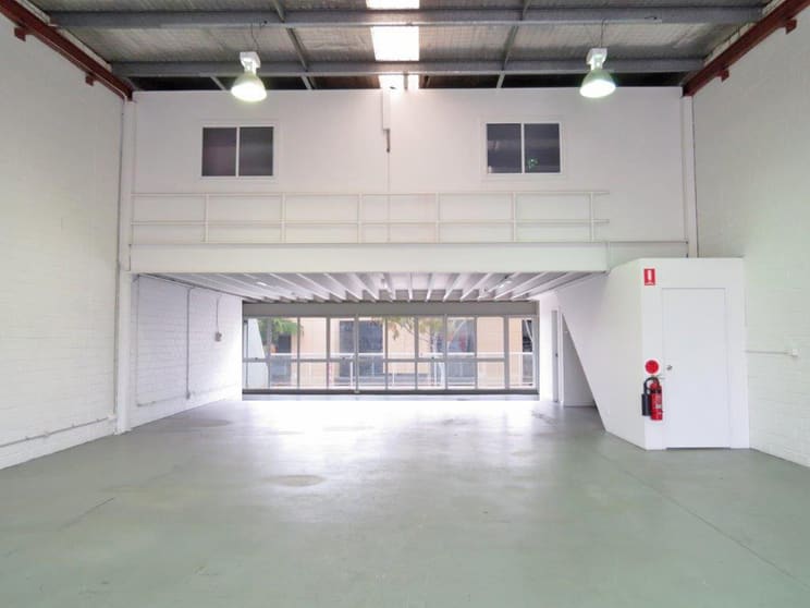 Click to view all images Warriewood NSW 2102 - Image 2