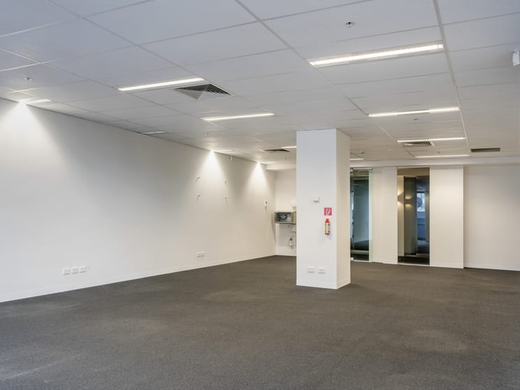 Click to view all images Suite 908/9 Yarra Street South Yarra VIC 3141 - Image 3